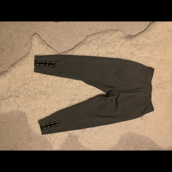 Nike-Small Warm Joggers with zip ankles - Picture 9 of 9